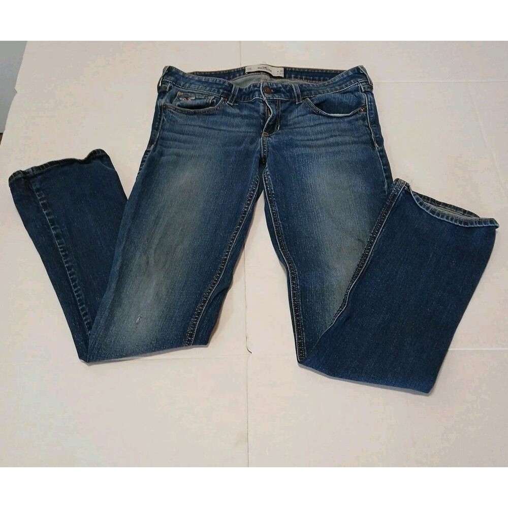 Hollister Women's Distressed Denim  Blue Jeans Size 11R, W30 L33 Medium Wash